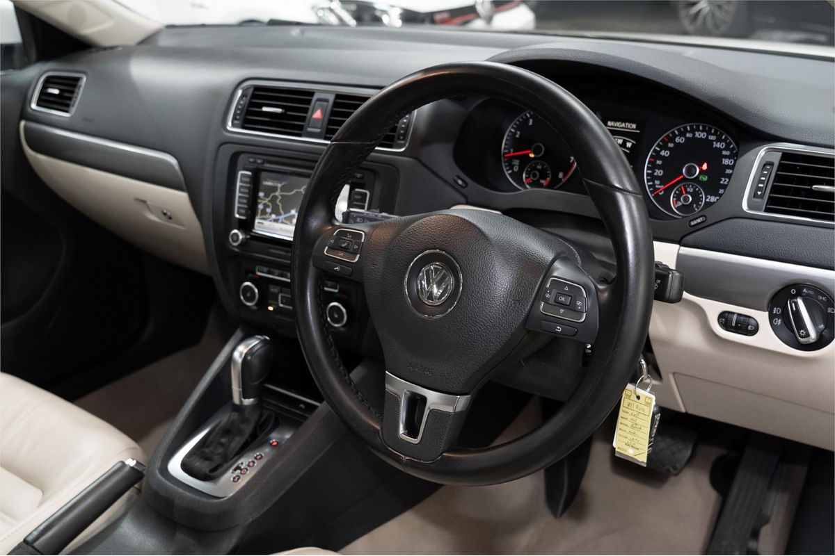 2011 Volkswagen Jetta 147TSI Highline 1B