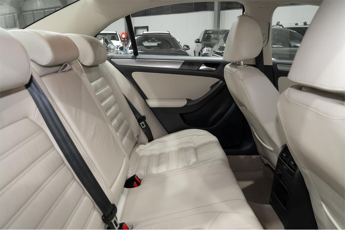 2011 Volkswagen Jetta 147TSI Highline 1B
