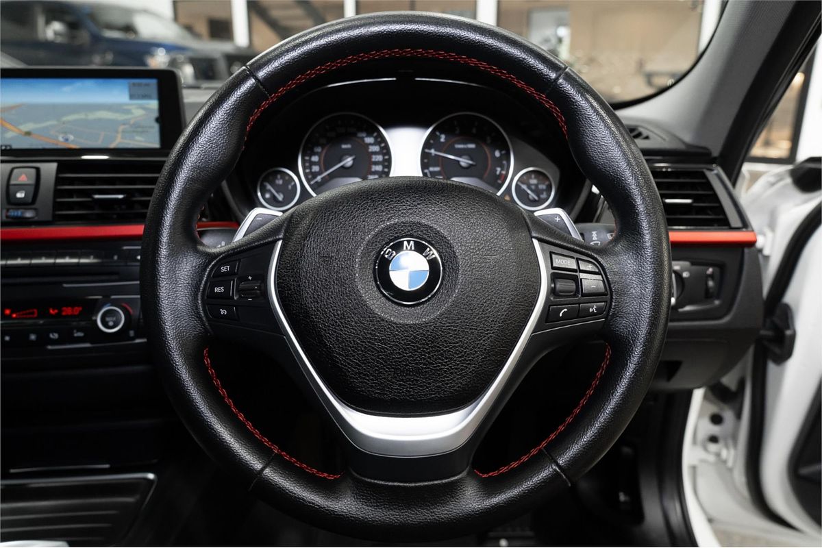 2012 BMW 3 Series 328i F30