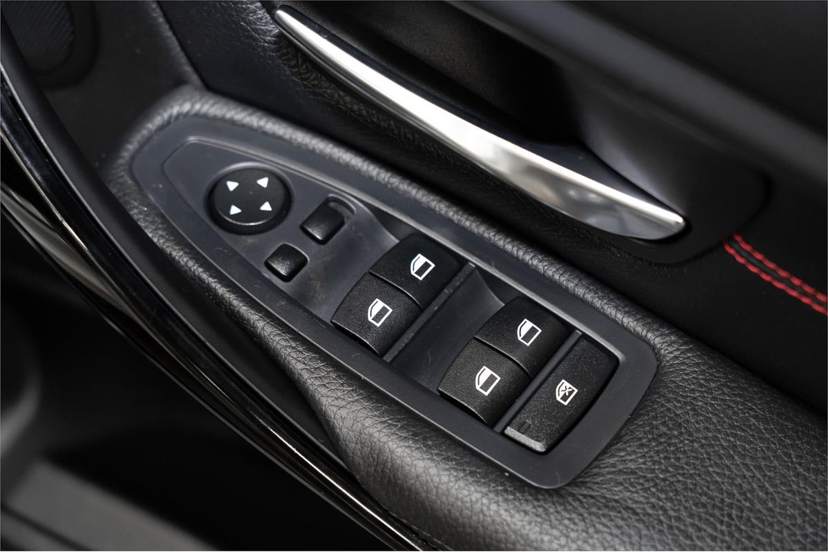 2012 BMW 3 Series 328i F30