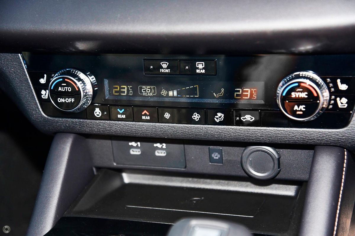 2025 Mitsubishi Outlander Exceed ZM