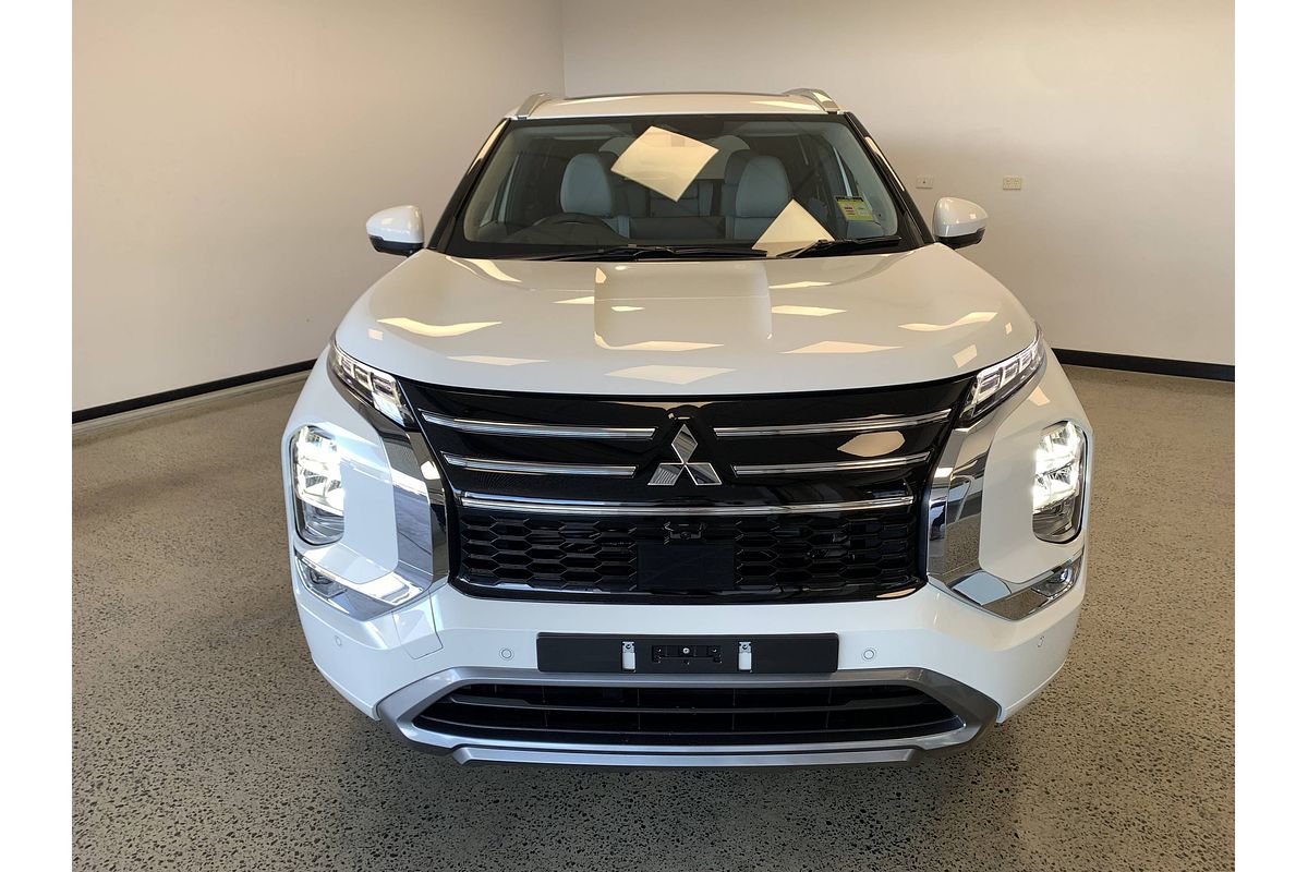 2025 Mitsubishi Outlander Exceed ZM