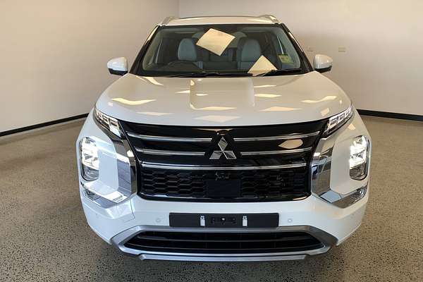 2025 Mitsubishi Outlander Exceed ZM