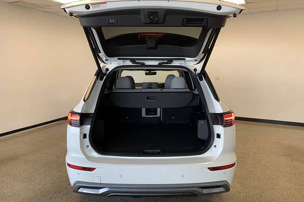 2025 Mitsubishi Outlander Exceed ZM