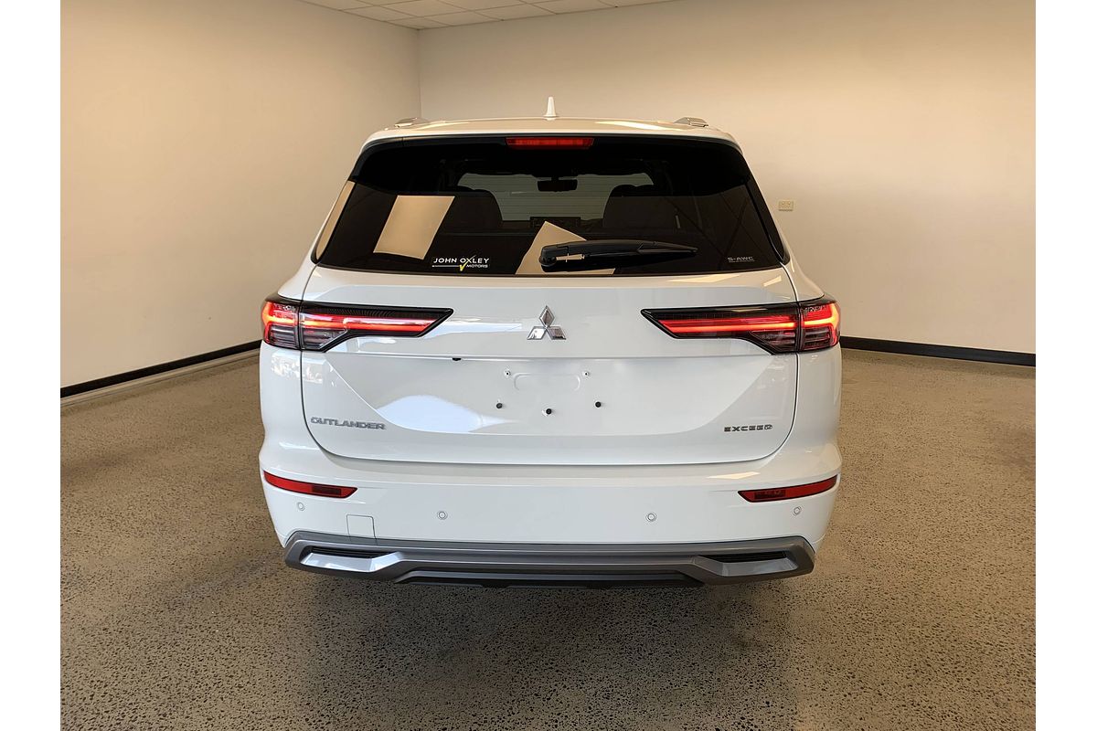 2025 Mitsubishi Outlander Exceed ZM