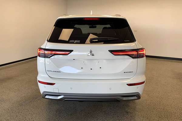 2025 Mitsubishi Outlander Exceed ZM