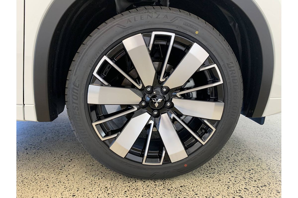 2025 Mitsubishi Outlander Exceed ZM
