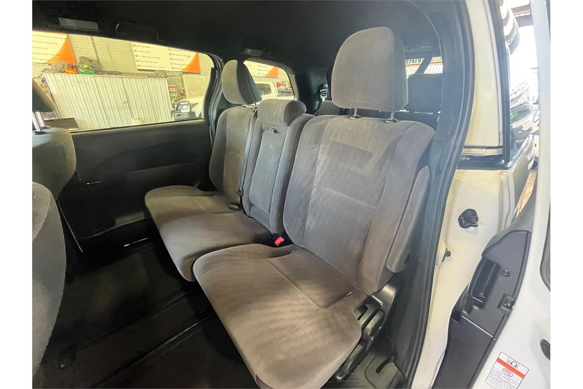 2019 Toyota Tarago GLi ACR50R