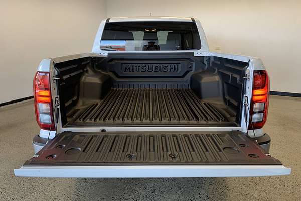 2025 Mitsubishi Triton GLS MV 4X4