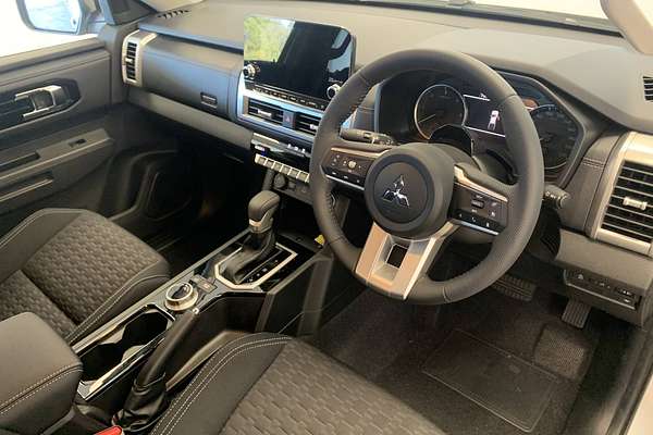 2025 Mitsubishi Triton GLS MV 4X4