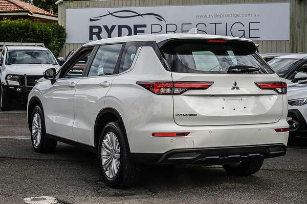 2024 Mitsubishi Outlander ES ZM