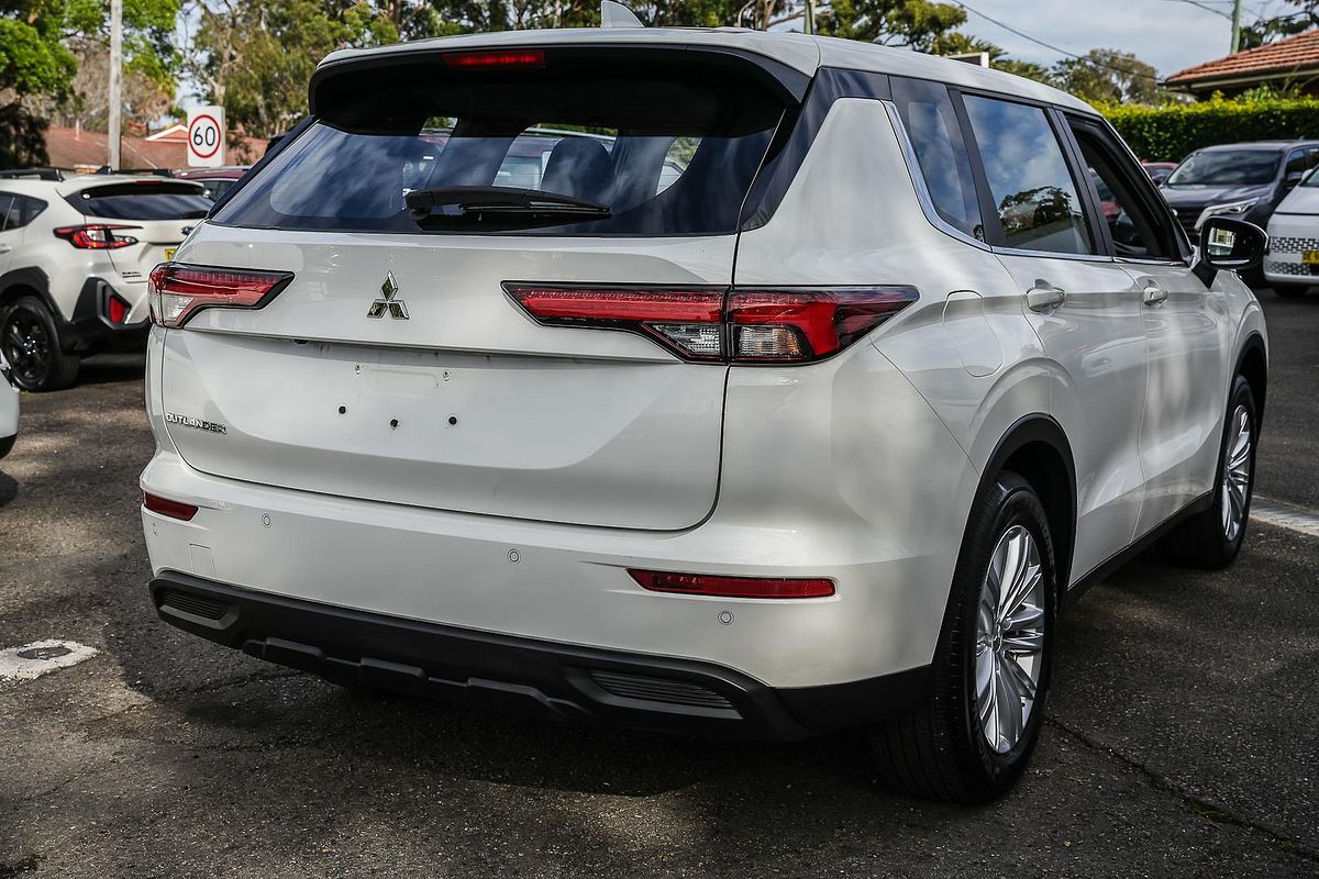 2024 Mitsubishi Outlander ES ZM