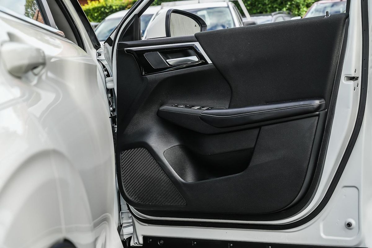 2024 Mitsubishi Outlander ES ZM