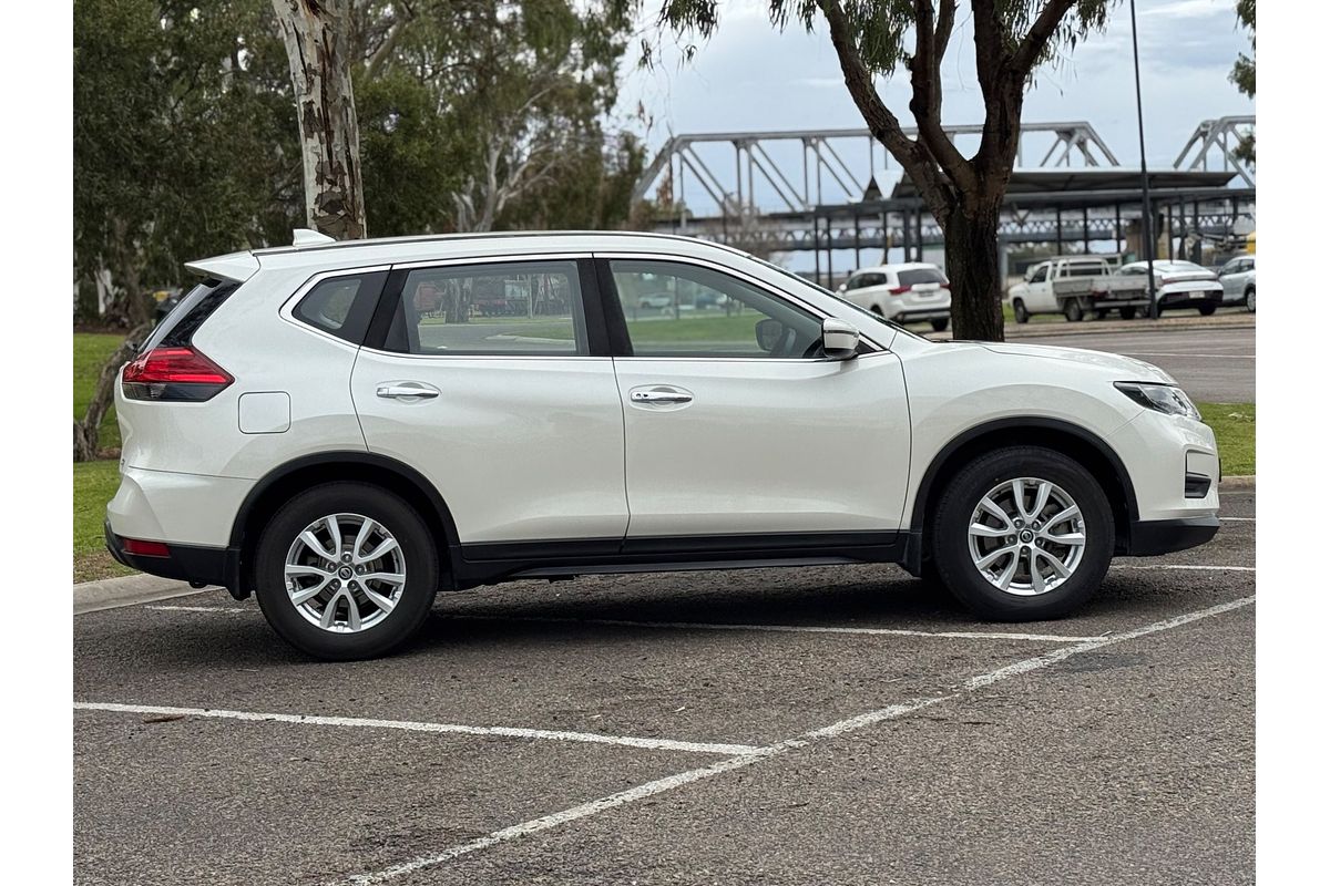 2017 Nissan X-TRAIL ST T32