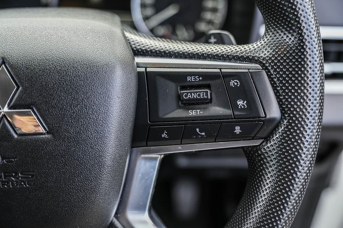 2024 Mitsubishi Outlander ES ZM
