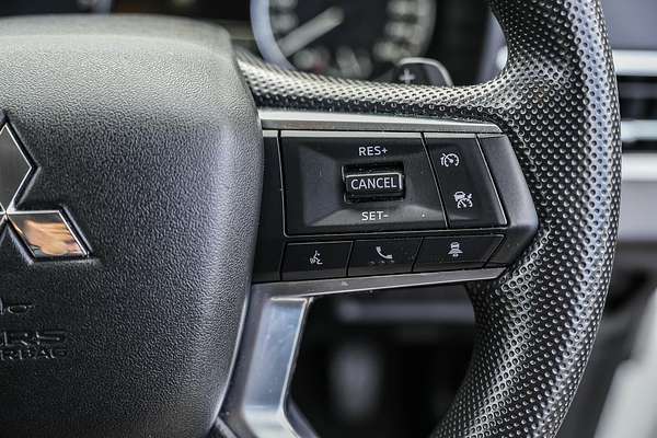 2024 Mitsubishi Outlander ES ZM