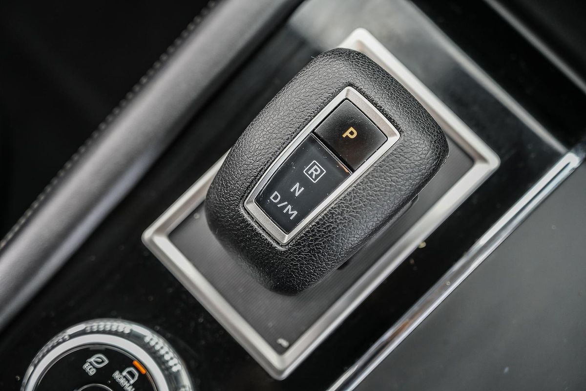 2024 Mitsubishi Outlander ES ZM