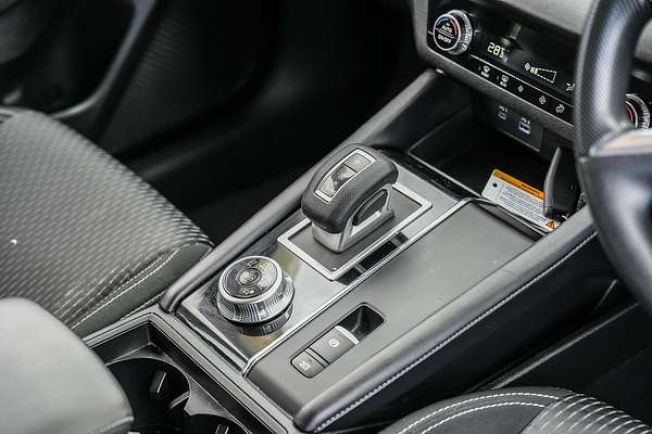2024 Mitsubishi Outlander ES ZM