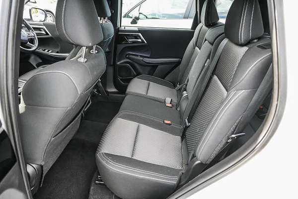 2024 Mitsubishi Outlander ES ZM