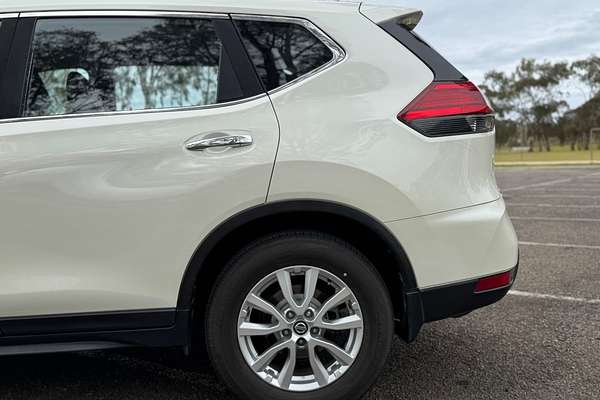2017 Nissan X-TRAIL ST T32