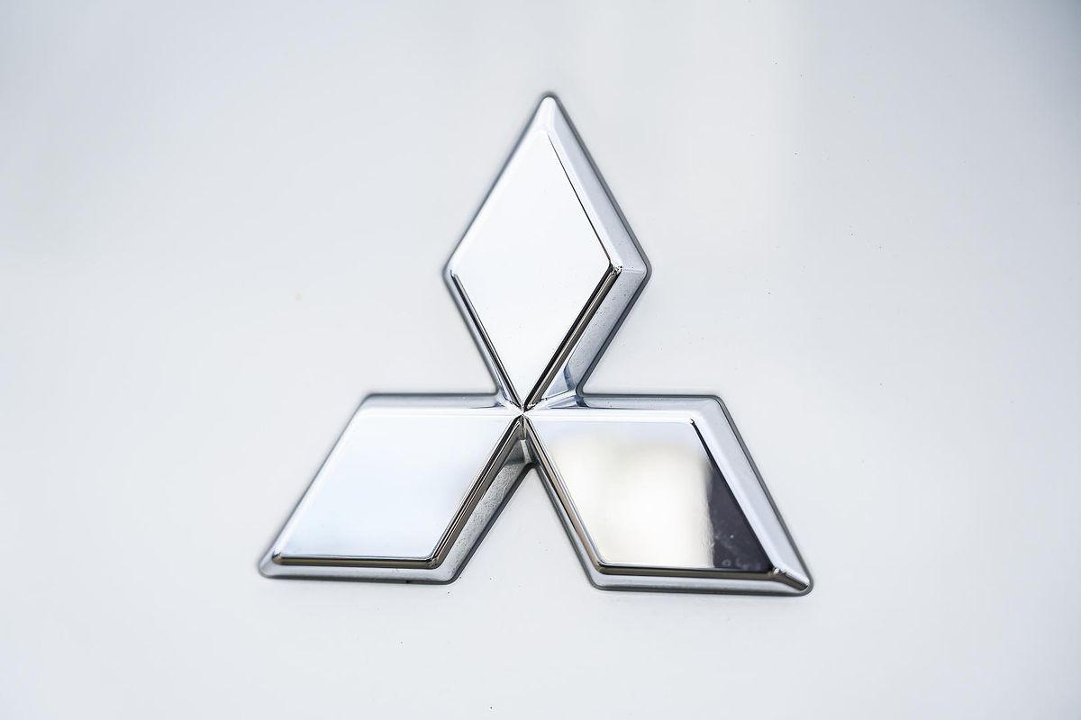 2024 Mitsubishi Outlander ES ZM