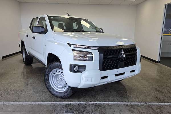 2024 Mitsubishi Triton GLX MV 4X4