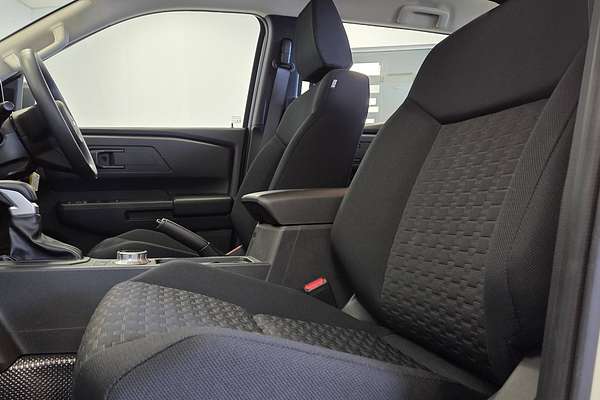 2024 Mitsubishi Triton GLX MV 4X4