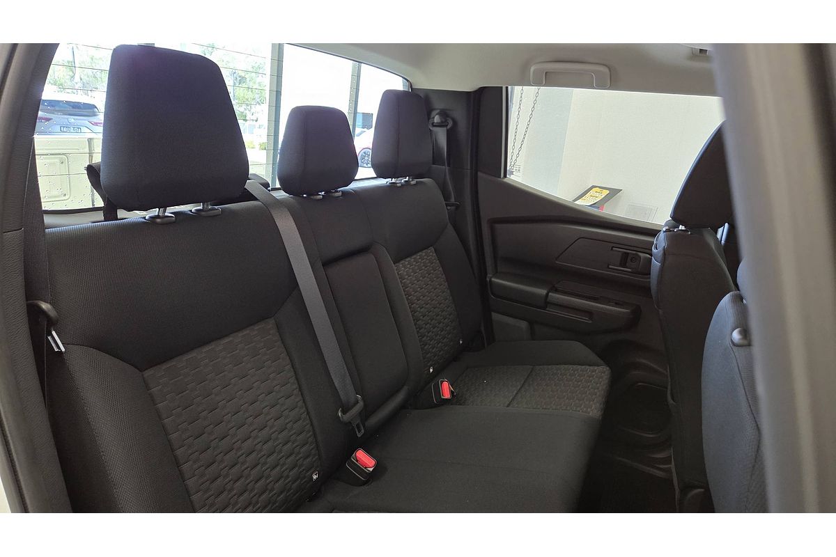 2024 Mitsubishi Triton GLX MV 4X4