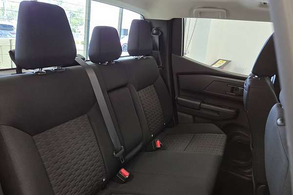 2024 Mitsubishi Triton GLX MV 4X4