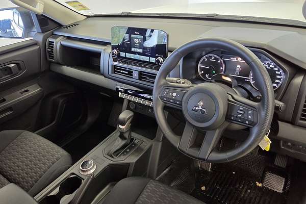 2024 Mitsubishi Triton GLX MV 4X4