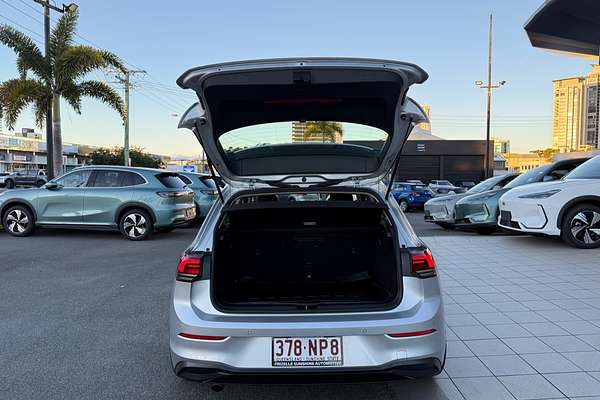2022 Volkswagen Golf 110TSI Life 8