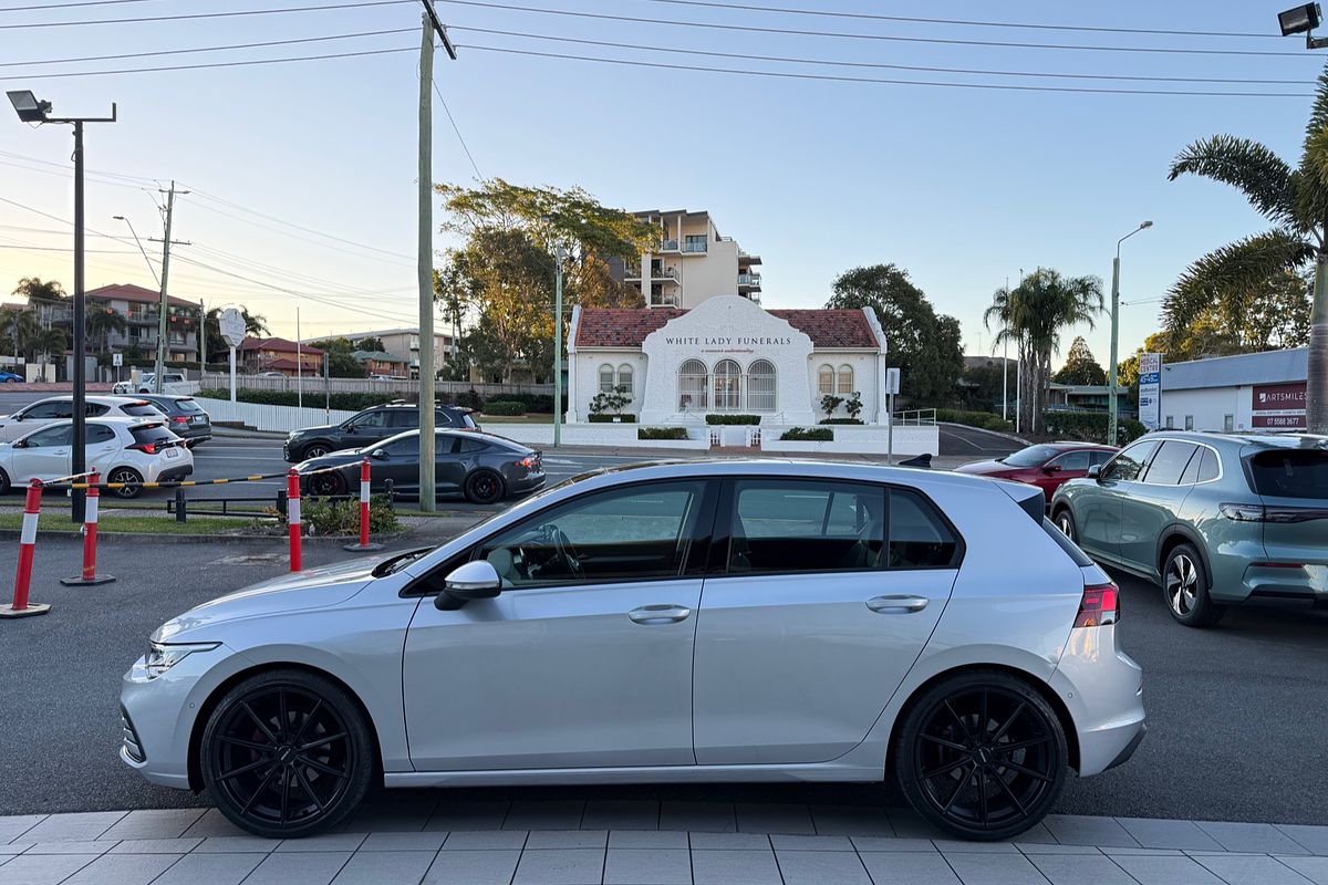 2022 Volkswagen Golf 110TSI Life 8