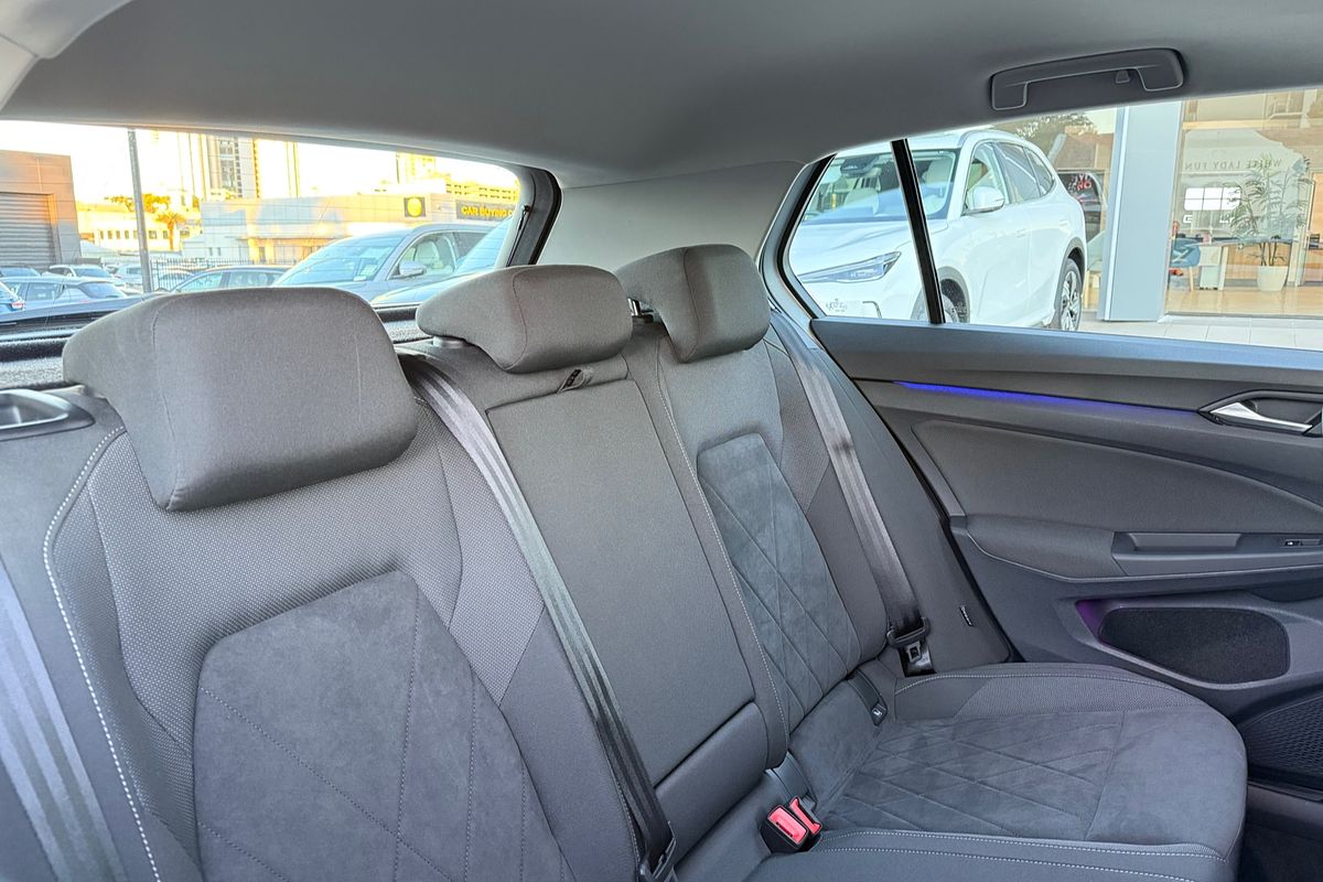 2022 Volkswagen Golf 110TSI Life 8