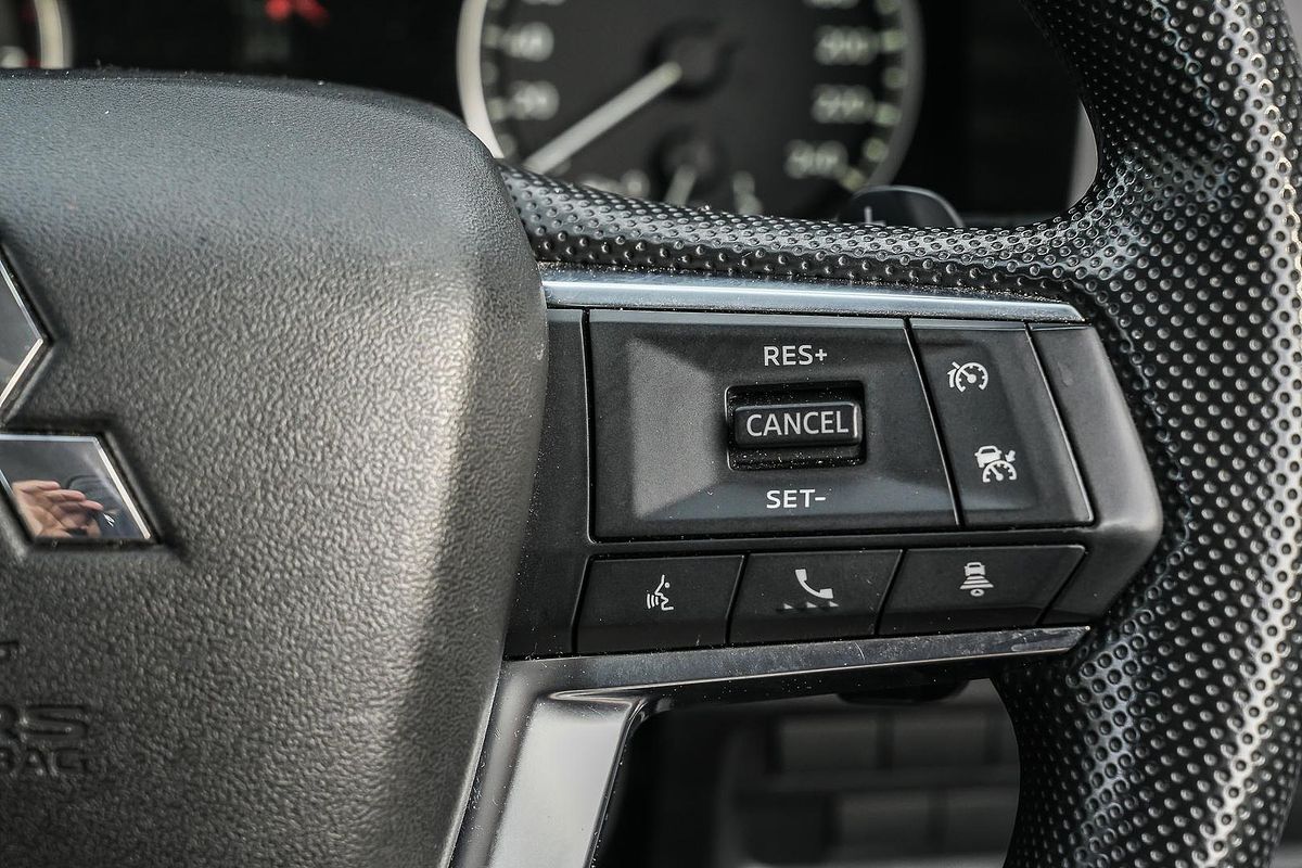2024 Mitsubishi Outlander ES ZM