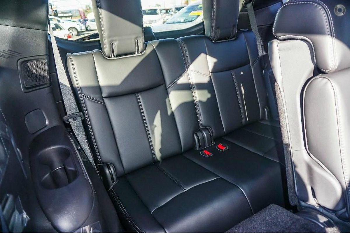 2015 Nissan Pathfinder ST-L R52