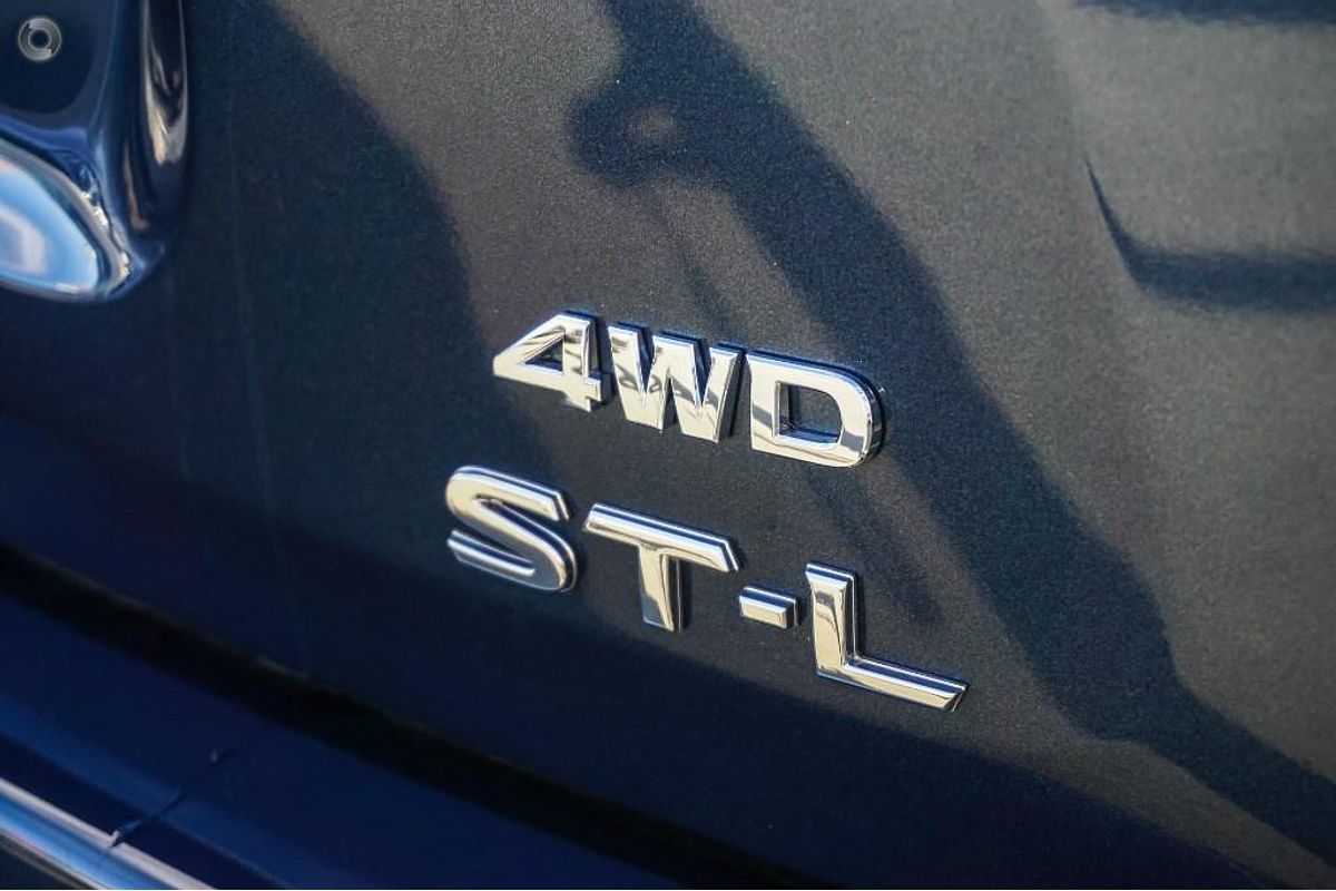 2015 Nissan Pathfinder ST-L R52
