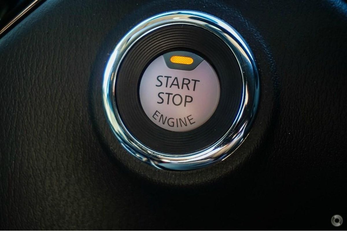 2015 Nissan Pathfinder ST-L R52
