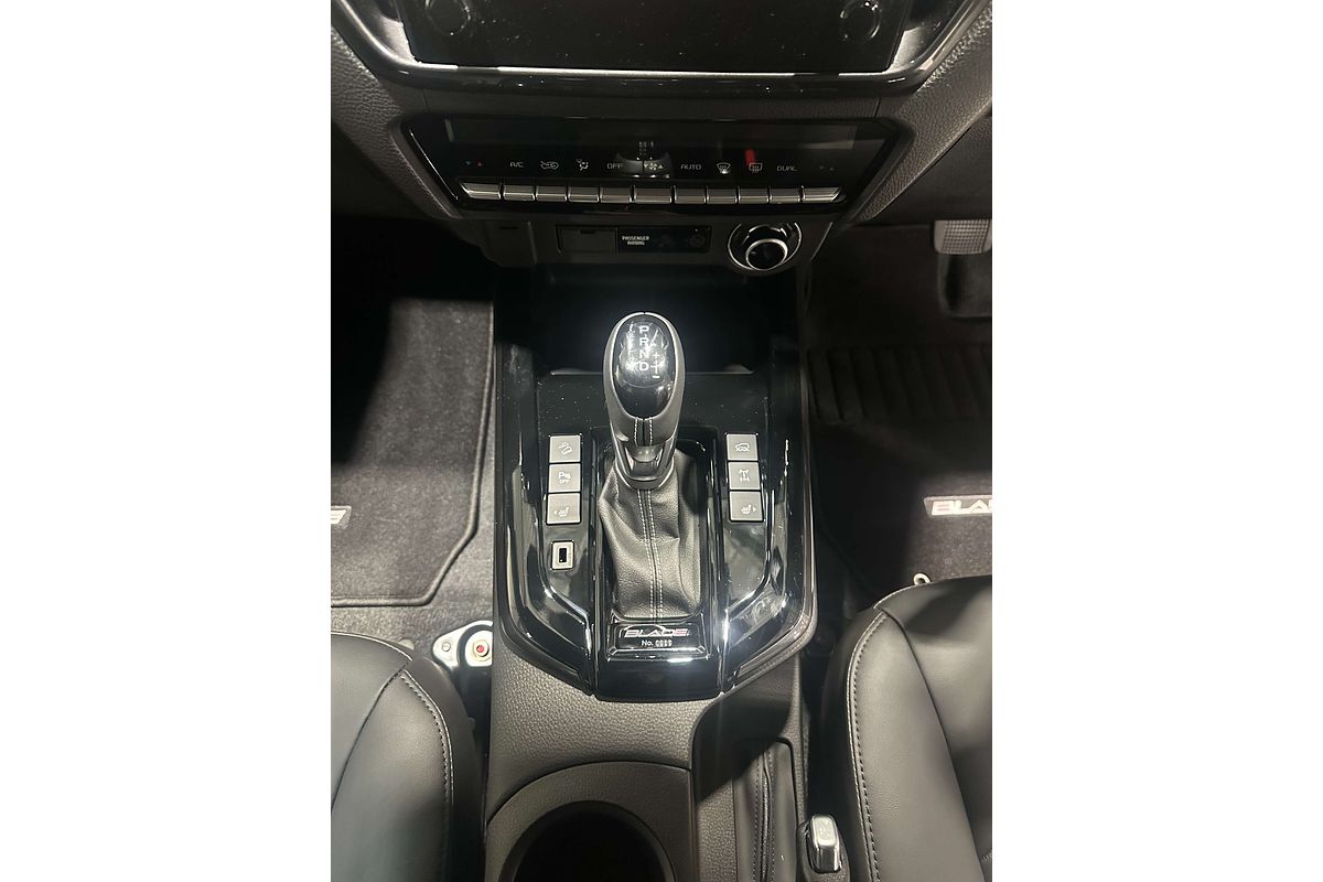 2025 Isuzu D-MAX BLADE  4X4