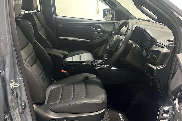 2025 Isuzu D-MAX BLADE  4X4