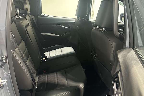 2025 Isuzu D-MAX BLADE  4X4