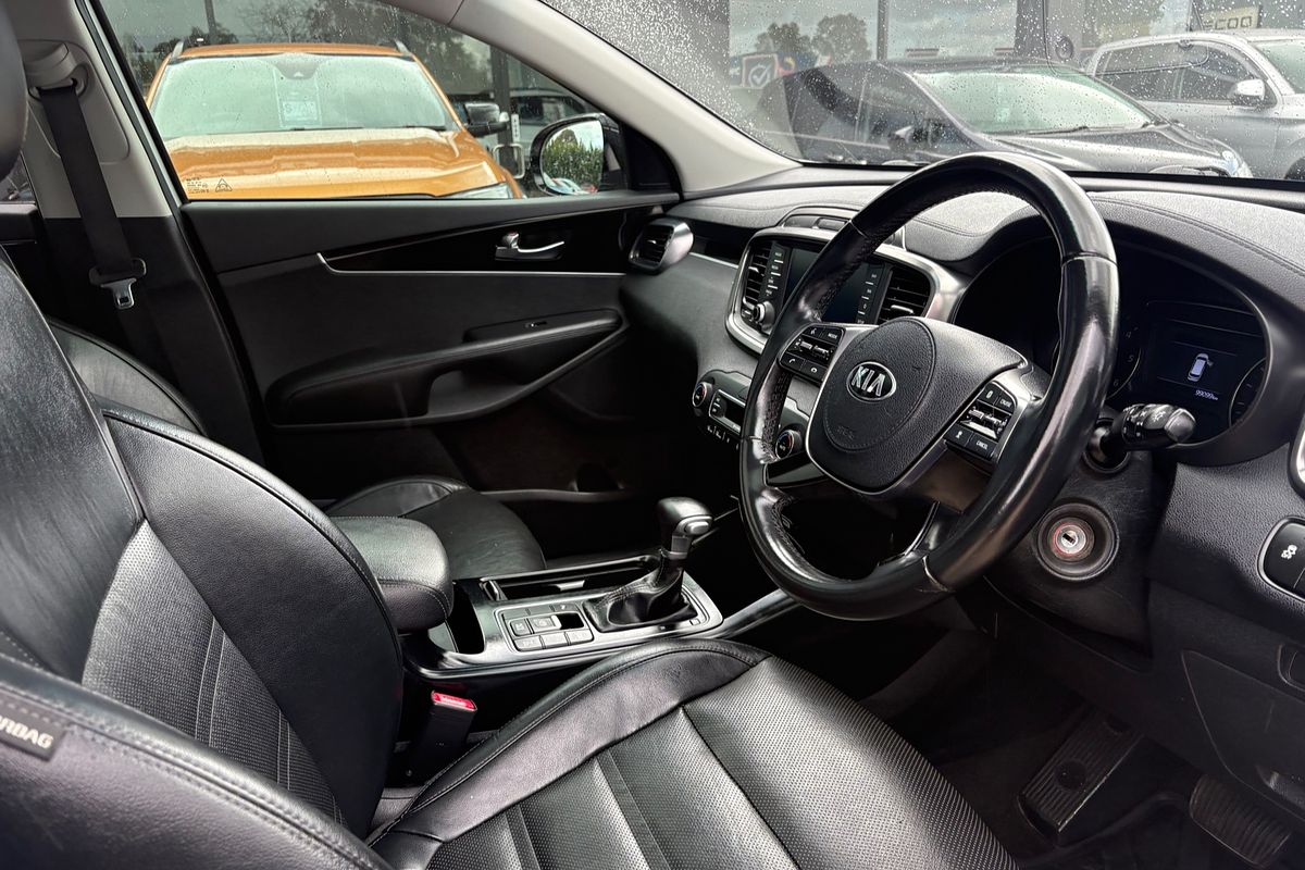 2019 Kia Sorento Black Edition UM