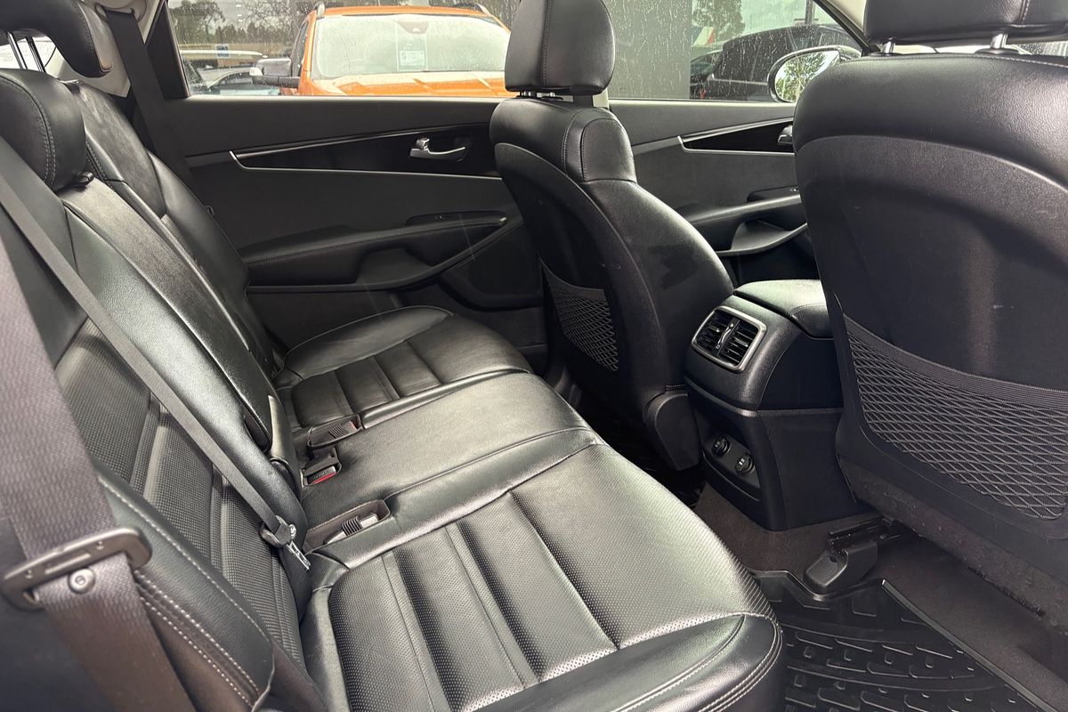 2019 Kia Sorento Black Edition UM