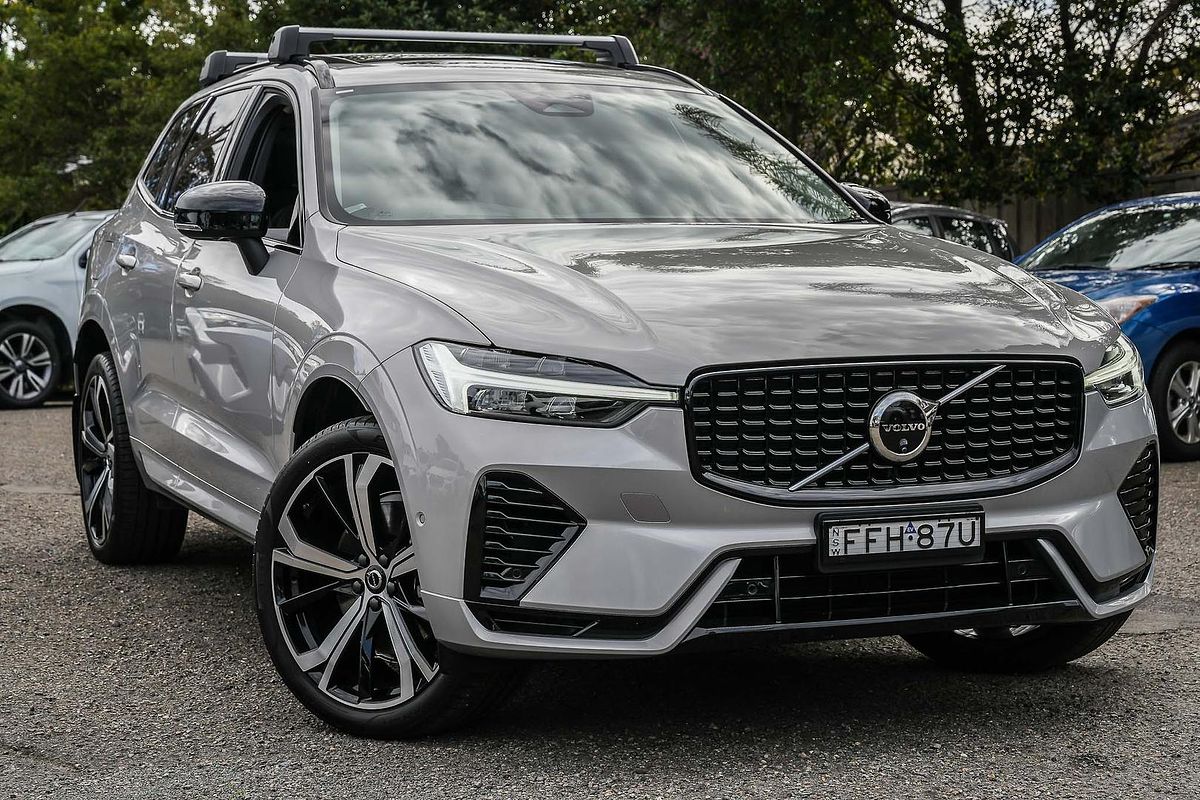 2024 Volvo XC60 Recharge Ultimate T8 Plug-In Hybrid