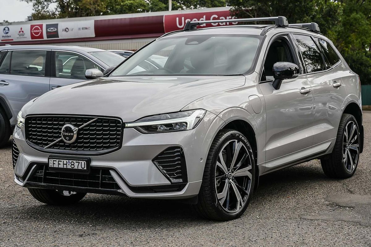 2024 Volvo XC60 Recharge Ultimate T8 Plug-In Hybrid