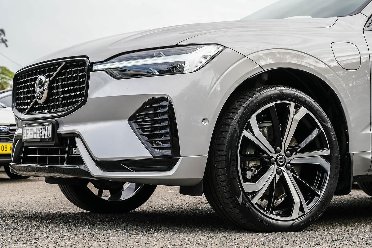 2024 Volvo XC60 Recharge Ultimate T8 Plug-In Hybrid