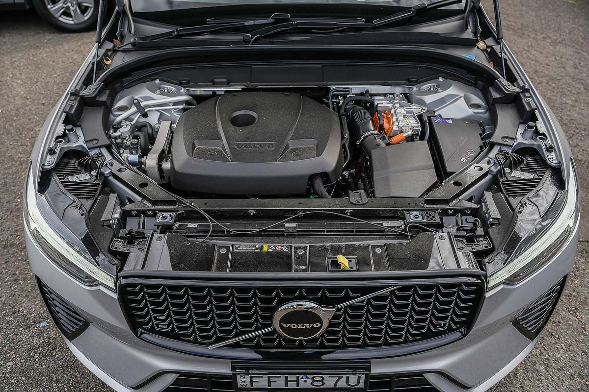 2024 Volvo XC60 Recharge Ultimate T8 Plug-In Hybrid