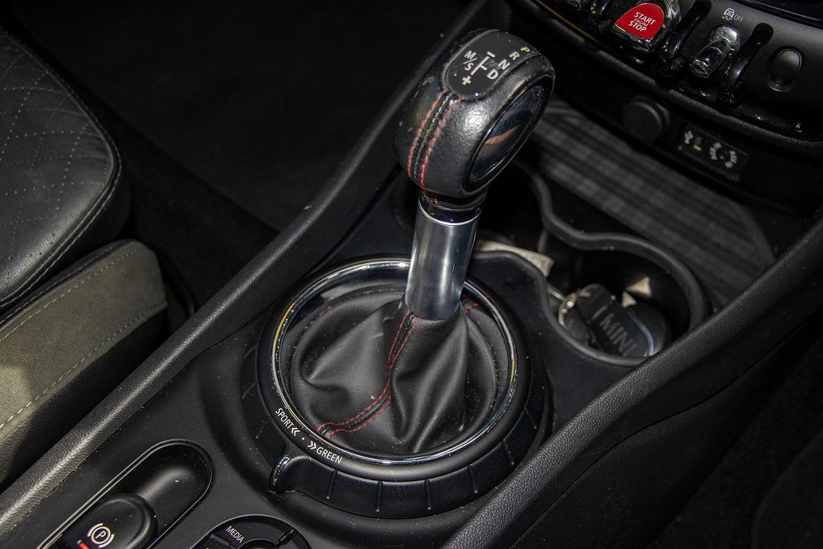 2017 MINI Clubman John Cooper Works F54