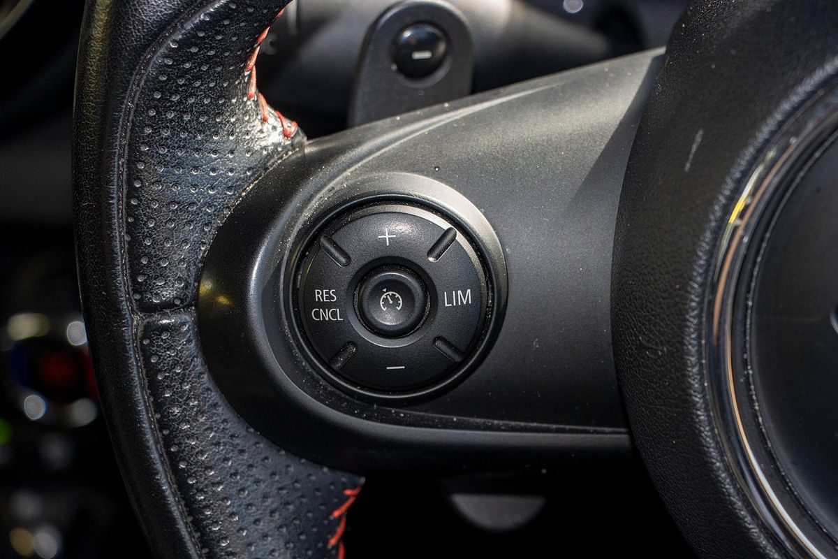 2017 MINI Clubman John Cooper Works F54