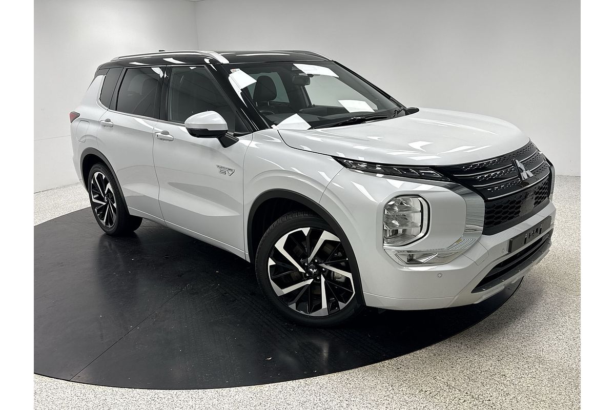 2022 Mitsubishi Outlander PHEV Exceed Tourer ZM