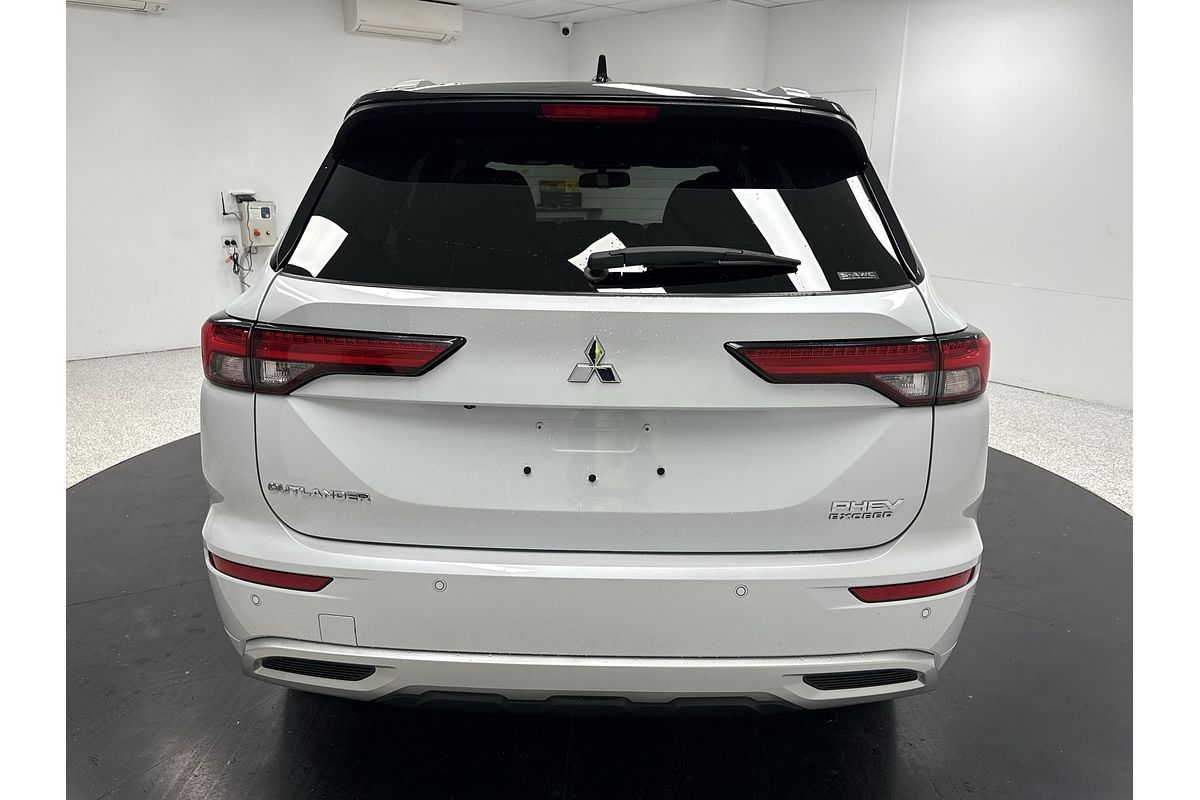 2022 Mitsubishi Outlander PHEV Exceed Tourer ZM